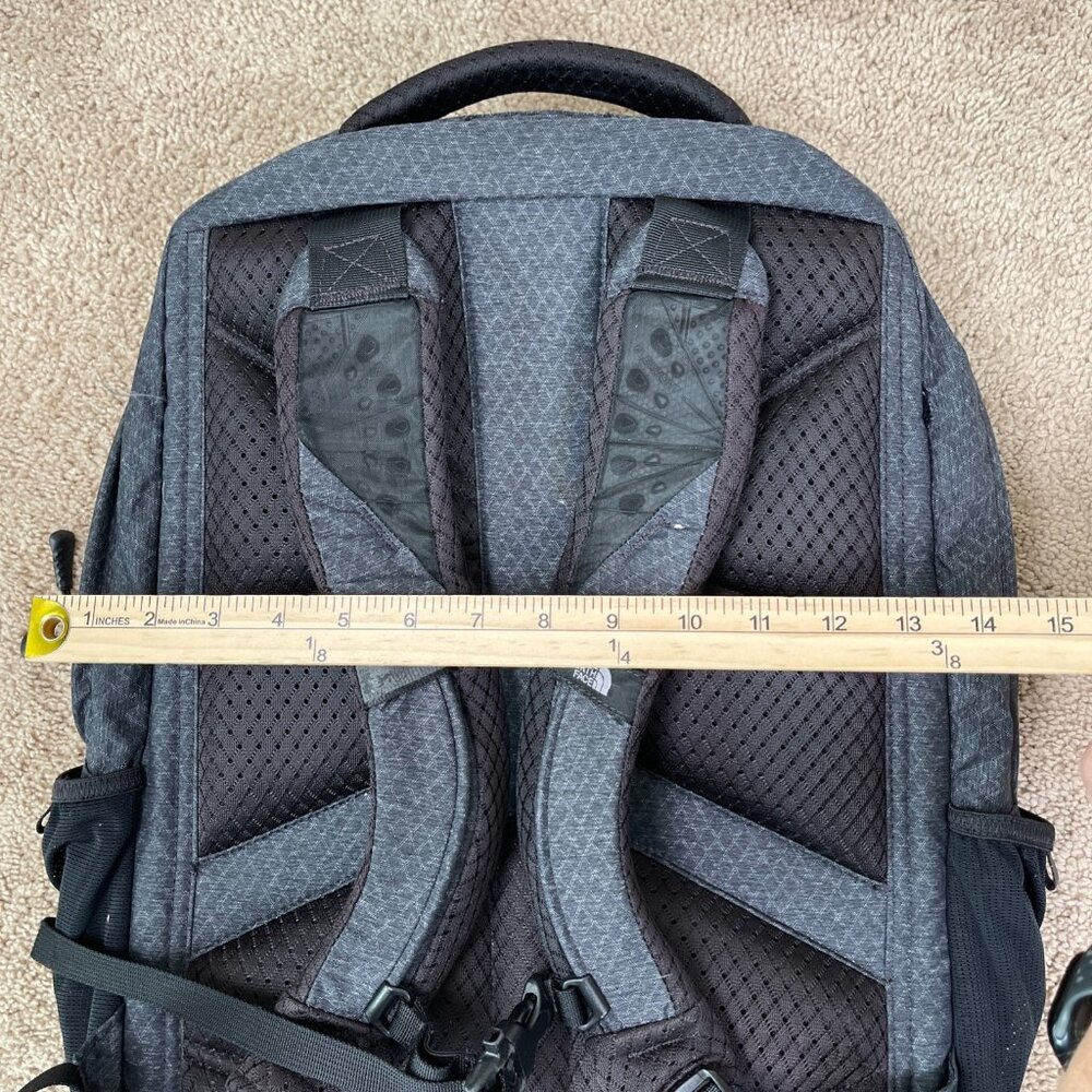 The North Face Recon Backpack Black Rose Gold School Gym Travel Laptop Work - Picture 7 of 14